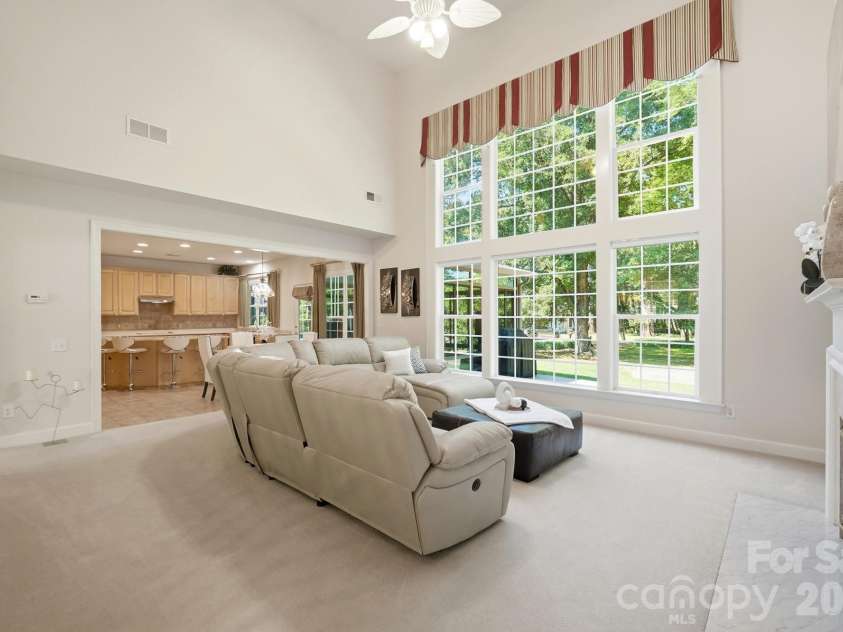 4814 King Arthur Drive, Charlotte, NC 28277.  MLS# CAR4391428, YatesRealty ID 32896. 