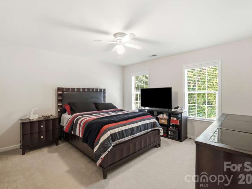 4814 King Arthur Drive, Charlotte, NC 28277.  MLS# CAR4391428, YatesRealty ID 32896. 