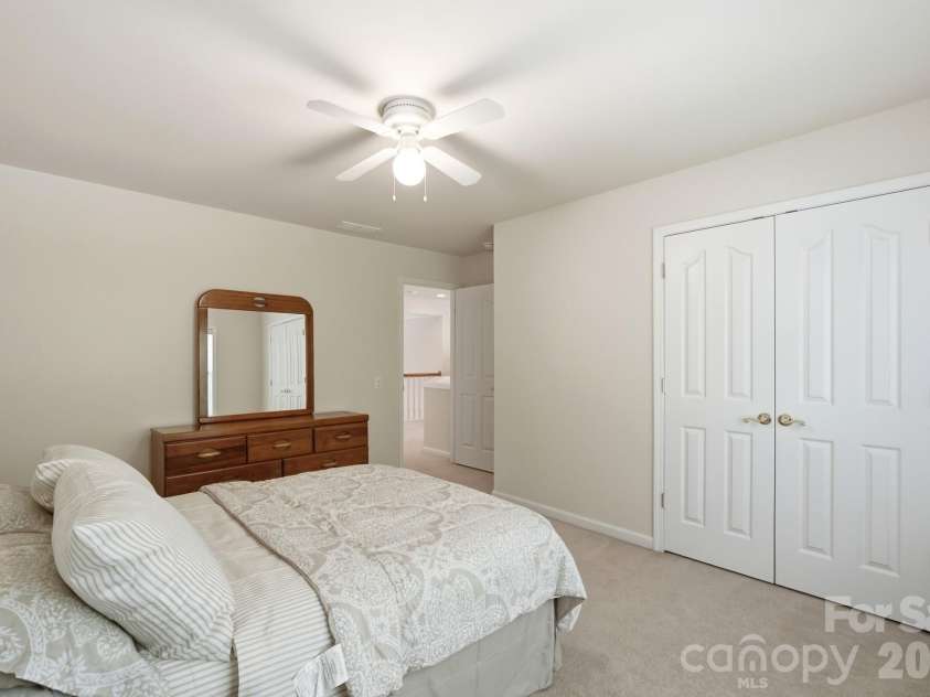 4814 King Arthur Drive, Charlotte, NC 28277.  MLS# CAR4391428, YatesRealty ID 32896. 