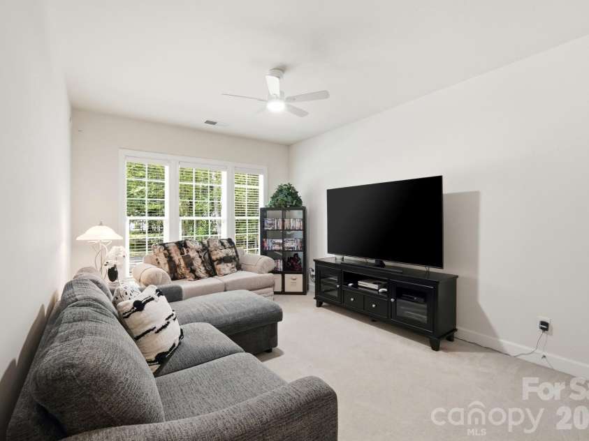 4814 King Arthur Drive, Charlotte, NC 28277.  MLS# CAR4391428, YatesRealty ID 32896. 