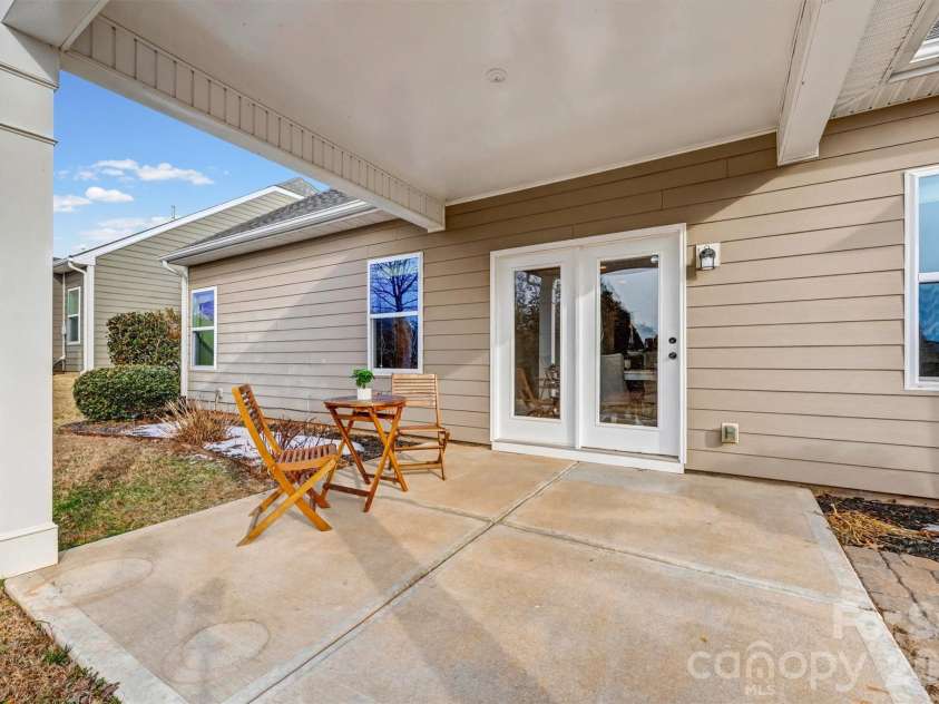 3043 Burgess Drive, Lancaster, SC 29720.  MLS# CAR4339809, YatesRealty ID 32898. Back Patio
