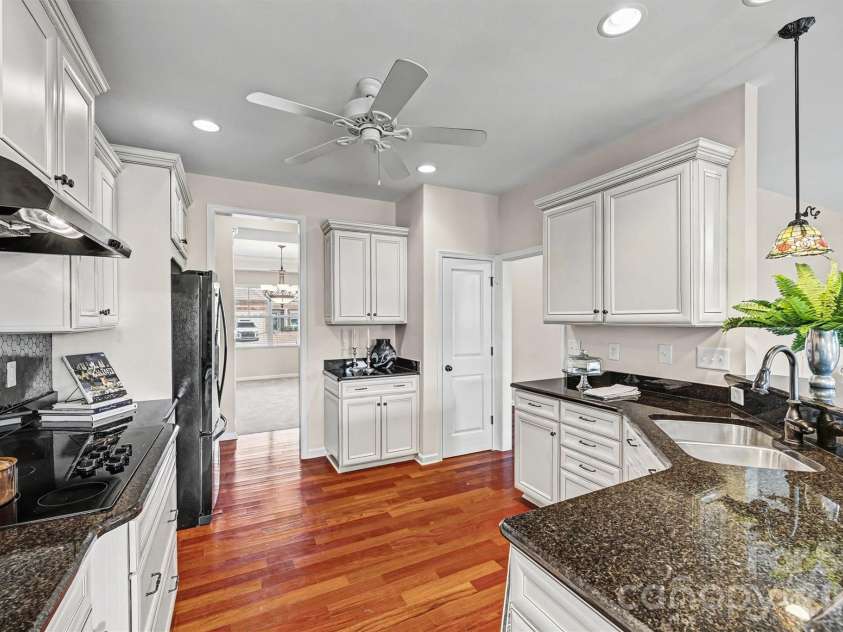 3043 Burgess Drive, Lancaster, SC 29720.  MLS# CAR4339809, YatesRealty ID 32898. Kitchen