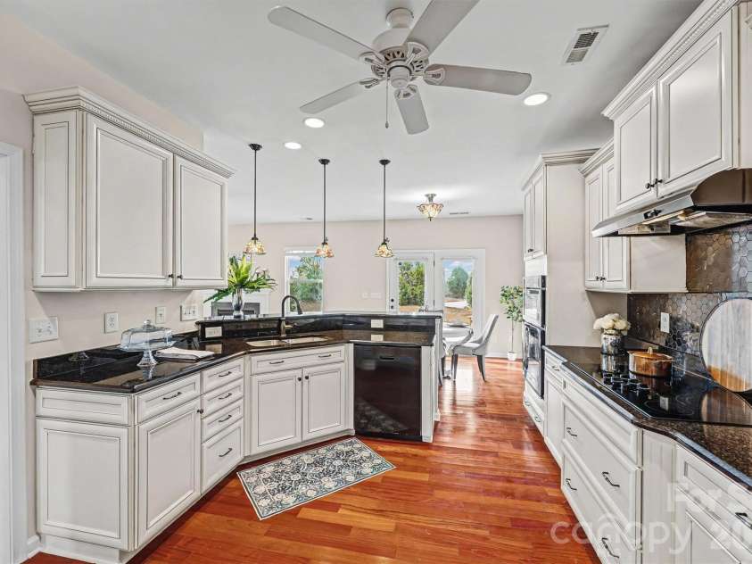 3043 Burgess Drive, Lancaster, SC 29720.  MLS# CAR4339809, YatesRealty ID 32898. Open Kitchen