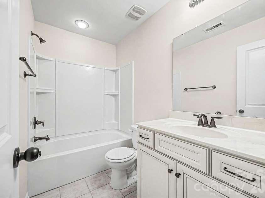 3043 Burgess Drive, Lancaster, SC 29720.  MLS# CAR4339809, YatesRealty ID 32898. Third Full Bath