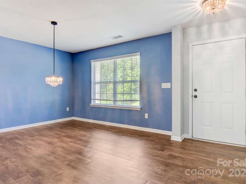 5311 Oakdale Ridge Court, Charlotte, NC 28216.  MLS# CAR4293475, YatesRealty ID 32899. 