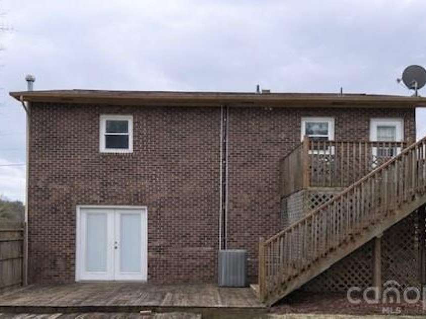 221 Valdese Drive, Morganton, NC 28655.  MLS# CAR4349254, YatesRealty ID 3290. 