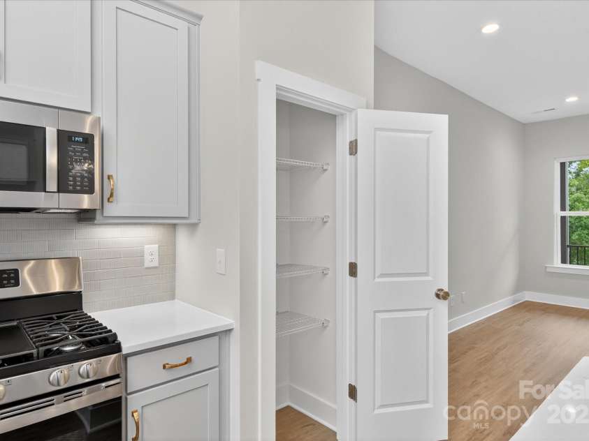 412 Nathaniel Way, Charlotte, NC 28213.  MLS# CAR4252865, YatesRealty ID 3290. Kitchen Pantry