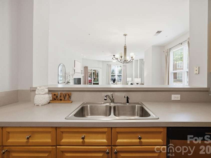 713 Northeast Drive, Davidson, NC 28036.  MLS# CAR4389664, YatesRealty ID 32900. 