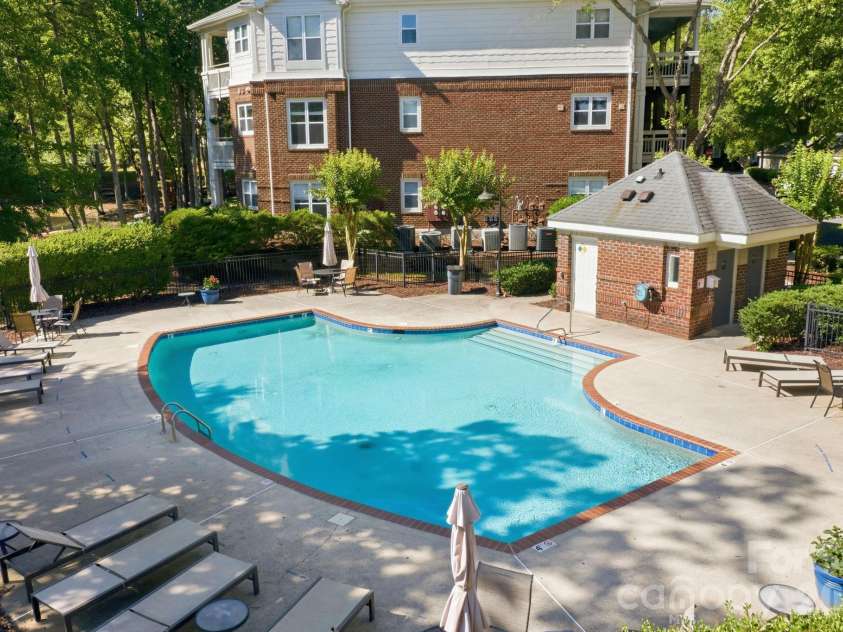 713 Northeast Drive, Davidson, NC 28036.  MLS# CAR4389664, YatesRealty ID 32900. 