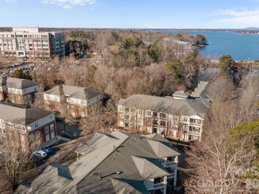 713 Northeast Drive, Davidson, NC 28036.  MLS# CAR4389664, YatesRealty ID 32900. 
