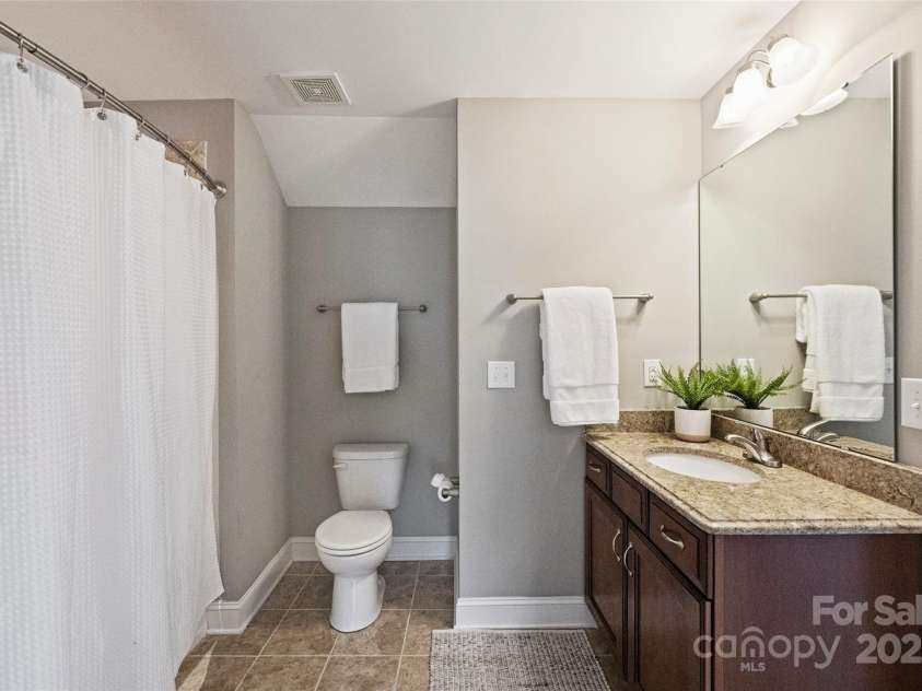 1281 Restoration Drive, Waxhaw, NC 28173.  MLS# CAR4274527, YatesRealty ID 32902. Full Bath Upstairs