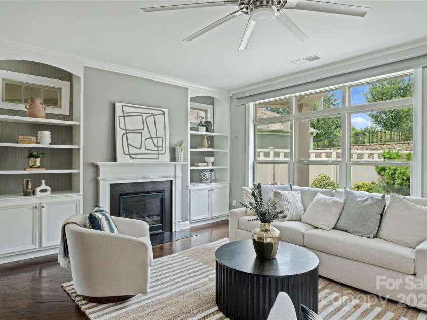 1281 Restoration Drive, Waxhaw, NC 28173.  MLS# CAR4274527, YatesRealty ID 32902. Great built ins