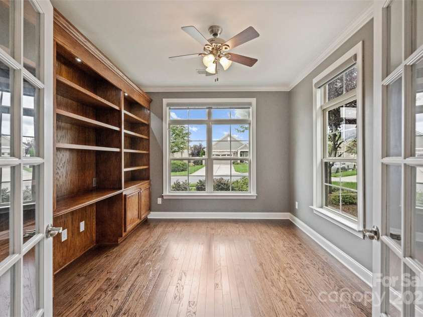 1281 Restoration Drive, Waxhaw, NC 28173.  MLS# CAR4274527, YatesRealty ID 32902. Loads of built ins