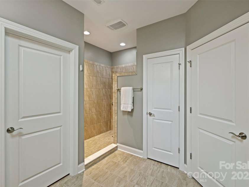 1281 Restoration Drive, Waxhaw, NC 28173.  MLS# CAR4274527, YatesRealty ID 32902. Primary Shower