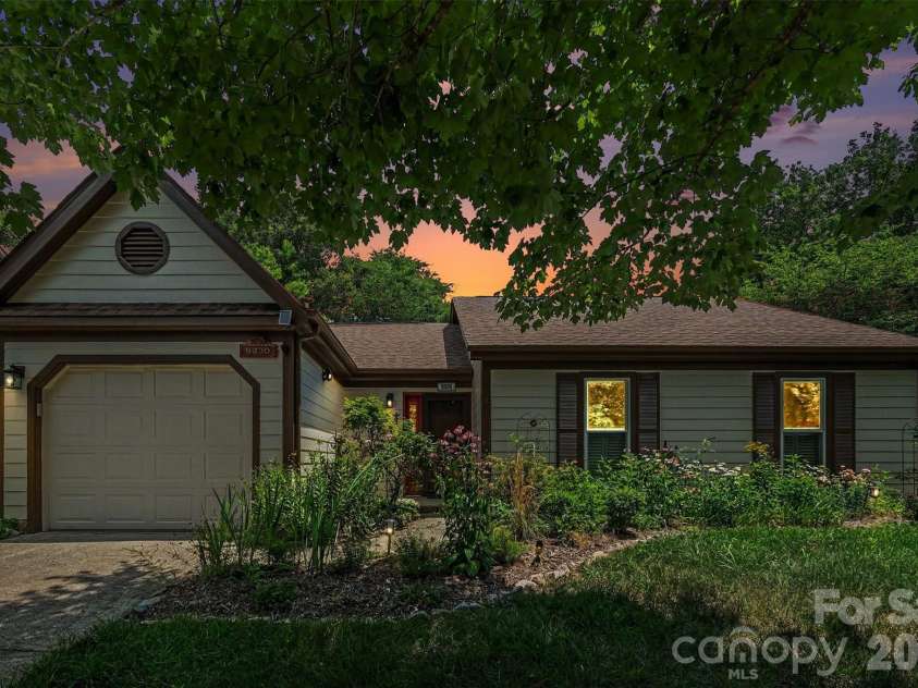 9330 Oren Thompson Road, Charlotte, NC 28213.  MLS# CAR4395111, YatesRealty ID 32902. 
