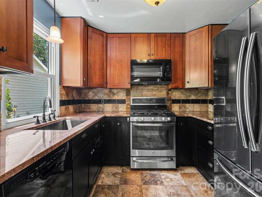 9330 Oren Thompson Road, Charlotte, NC 28213.  MLS# CAR4395111, YatesRealty ID 32902. 