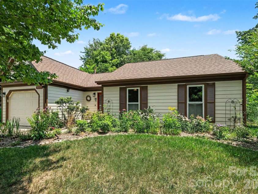 9330 Oren Thompson Road, Charlotte, NC 28213.  MLS# CAR4395111, YatesRealty ID 32902. 