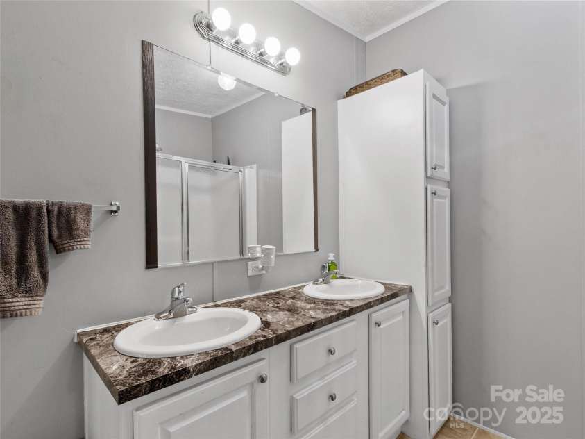 241 Upper Browns Creek Road, Burnsville, NC 28714.  MLS# CAR4293411, YatesRealty ID 32903. 