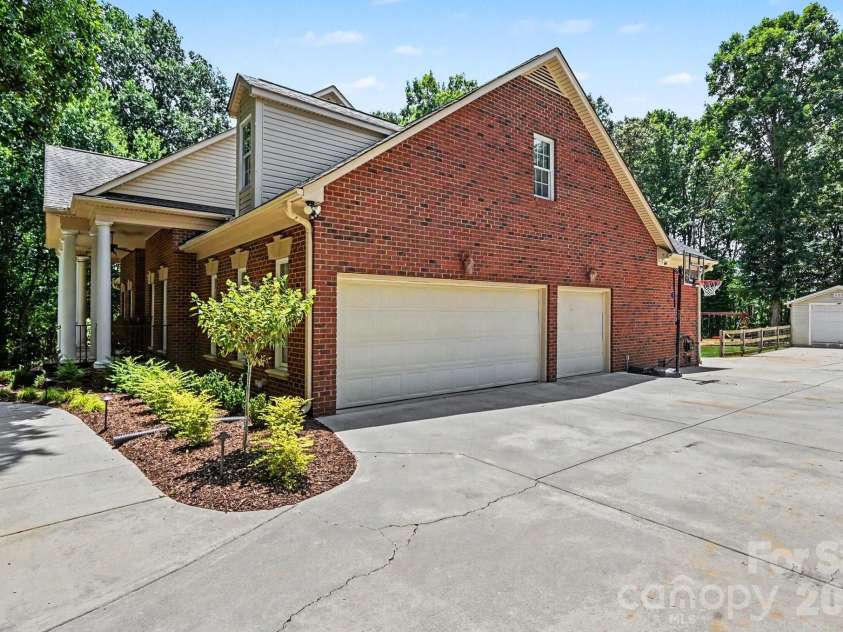 3204 Lawyers Road, Monroe, NC 28110.  MLS# CAR4393998, YatesRealty ID 32903. 