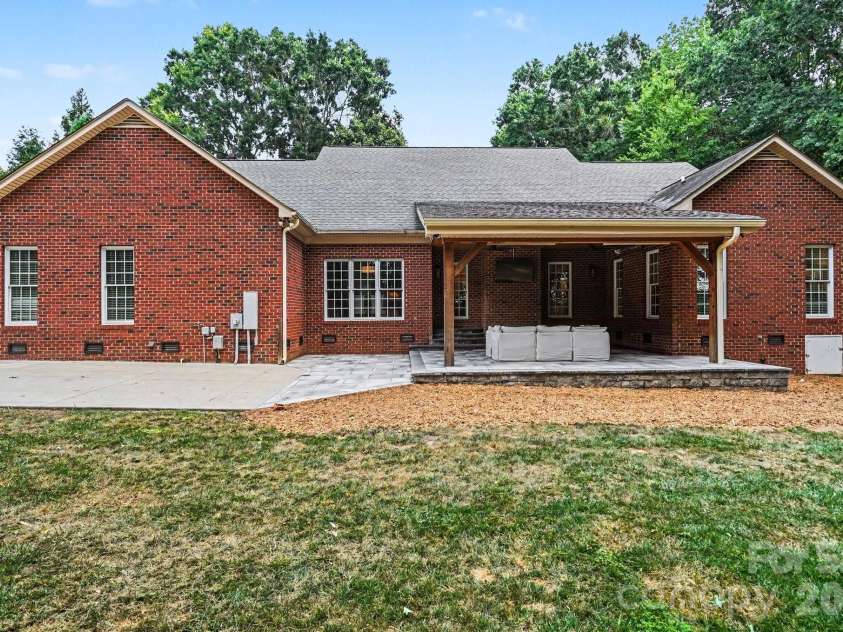3204 Lawyers Road, Monroe, NC 28110.  MLS# CAR4393998, YatesRealty ID 32903. 