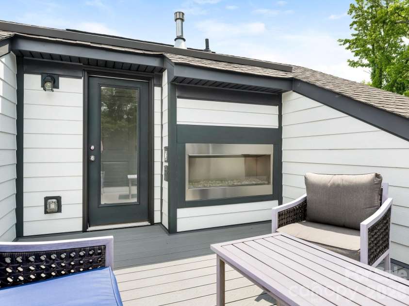 15004 Bayou Drive, Charlotte, NC 28277.  MLS# CAR4392564, YatesRealty ID 32905. Rooftop Terrace with Fireplace