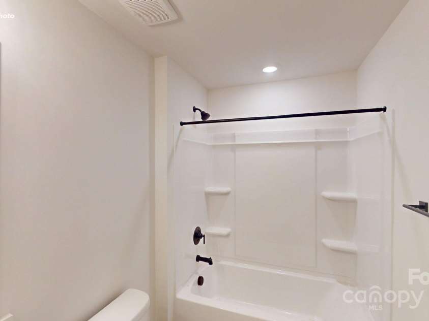 2077 Skyhawk Drive, York, SC 29745.  MLS# CAR4293521, YatesRealty ID 32906. 