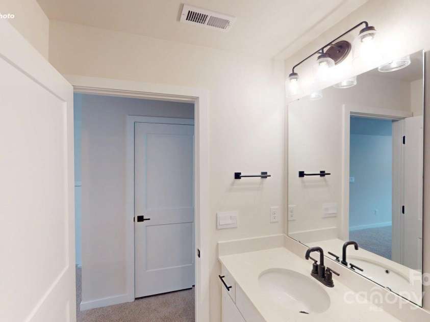 2077 Skyhawk Drive, York, SC 29745.  MLS# CAR4293521, YatesRealty ID 32906. 