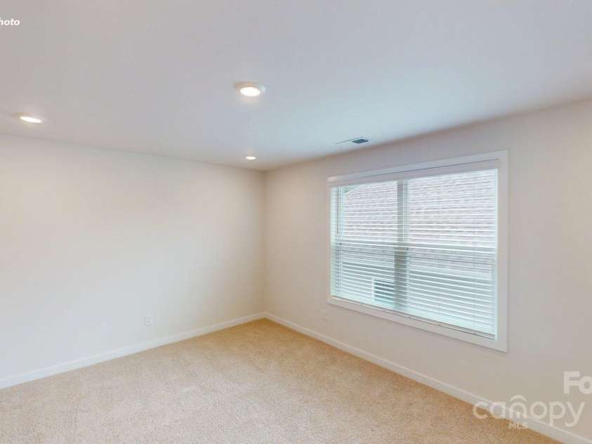 2077 Skyhawk Drive, York, SC 29745.  MLS# CAR4293521, YatesRealty ID 32906. 
