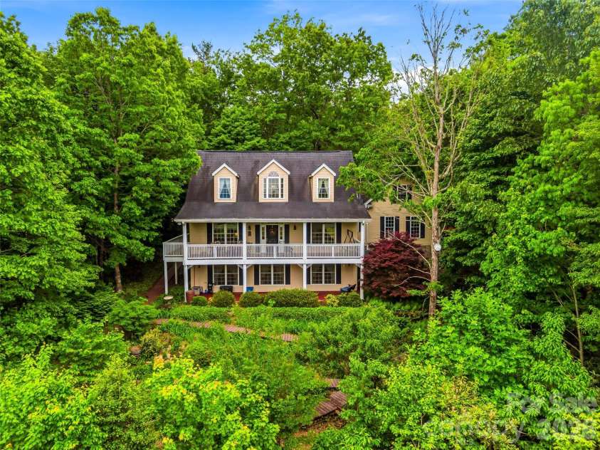 29 Panther Ridge Road, Brevard, NC 28712.  MLS# CAR4380479, YatesRealty ID 32906. 
