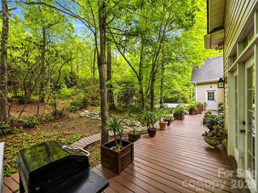 29 Panther Ridge Road, Brevard, NC 28712.  MLS# CAR4380479, YatesRealty ID 32906. 