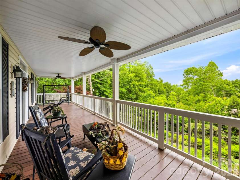 29 Panther Ridge Road, Brevard, NC 28712.  MLS# CAR4380479, YatesRealty ID 32906. 