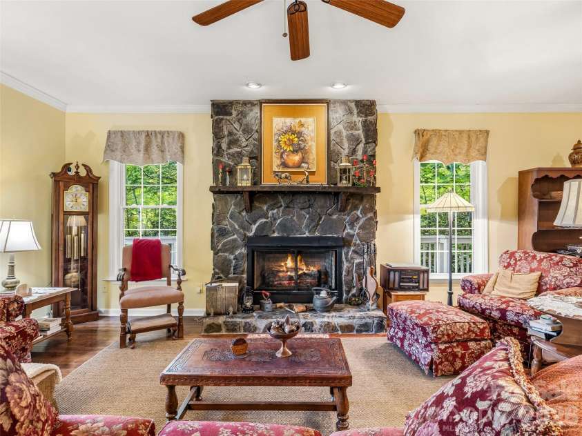 29 Panther Ridge Road, Brevard, NC 28712.  MLS# CAR4380479, YatesRealty ID 32906. 
