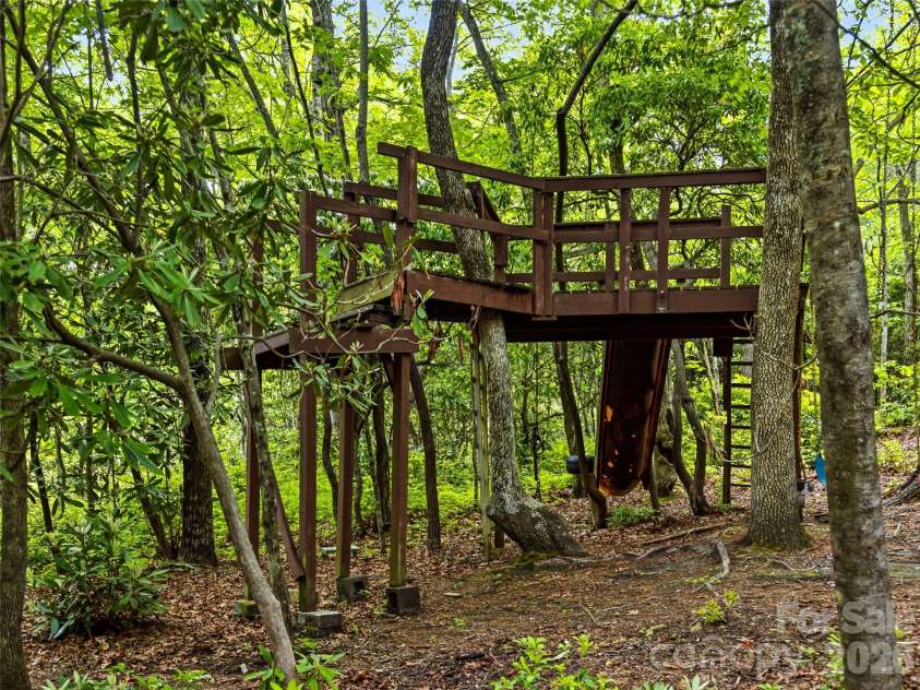 29 Panther Ridge Road, Brevard, NC 28712.  MLS# CAR4380479, YatesRealty ID 32906. 