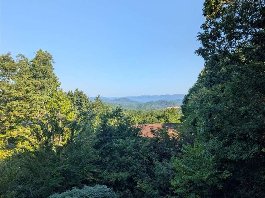 29 Panther Ridge Road, Brevard, NC 28712.  MLS# CAR4421618, YatesRealty ID 32906. 