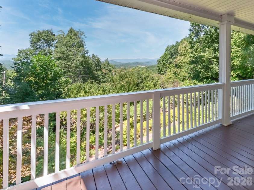 29 Panther Ridge Road, Brevard, NC 28712.  MLS# CAR4421618, YatesRealty ID 32906. 