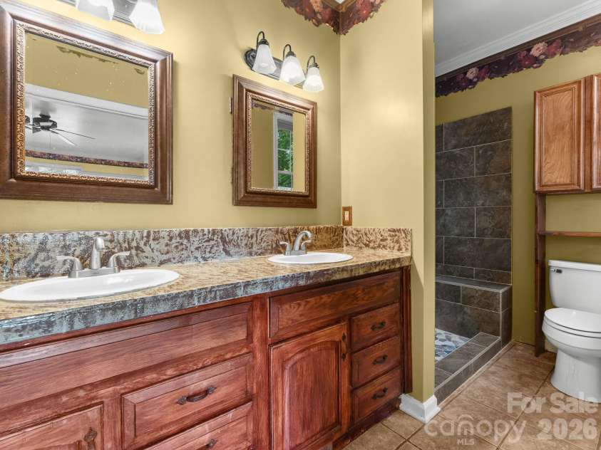29 Panther Ridge Road, Brevard, NC 28712.  MLS# CAR4421618, YatesRealty ID 32906. 