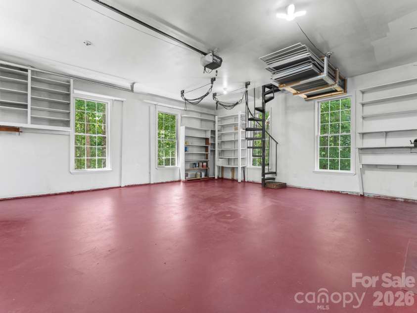 29 Panther Ridge Road, Brevard, NC 28712.  MLS# CAR4421618, YatesRealty ID 32906. 