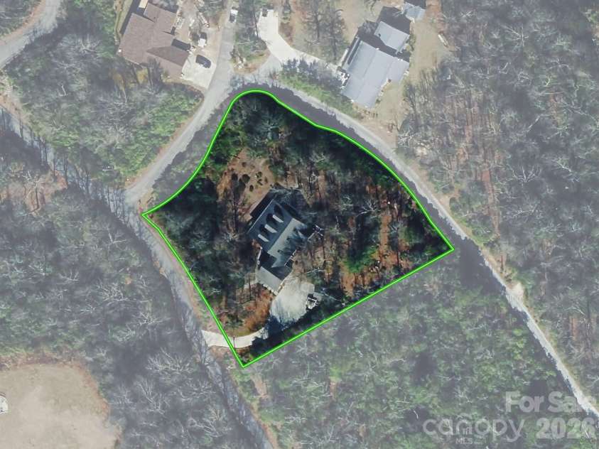29 Panther Ridge Road, Brevard, NC 28712.  MLS# CAR4421618, YatesRealty ID 32906. 