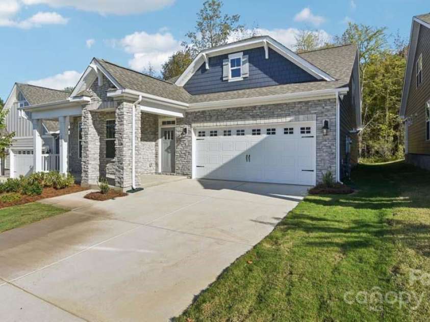 2074 Skyhawk Drive, York, SC 29745.  MLS# CAR4293530, YatesRealty ID 32907. 