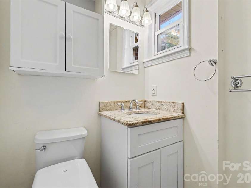 217 Oakwood Avenue, York, SC 29745.  MLS# CAR4394029, YatesRealty ID 32907. 