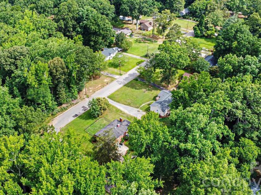 217 Oakwood Avenue, York, SC 29745.  MLS# CAR4394029, YatesRealty ID 32907. 