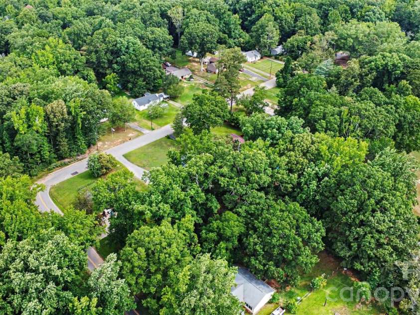 217 Oakwood Avenue, York, SC 29745.  MLS# CAR4394029, YatesRealty ID 32907. 