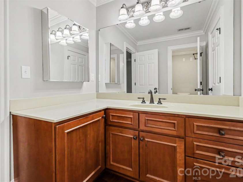 1706 Brookshaw Run, Fort Mill, SC 29715.  MLS# CAR4387991, YatesRealty ID 32908. 