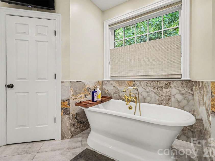 1706 Brookshaw Run, Fort Mill, SC 29715.  MLS# CAR4387991, YatesRealty ID 32908. 