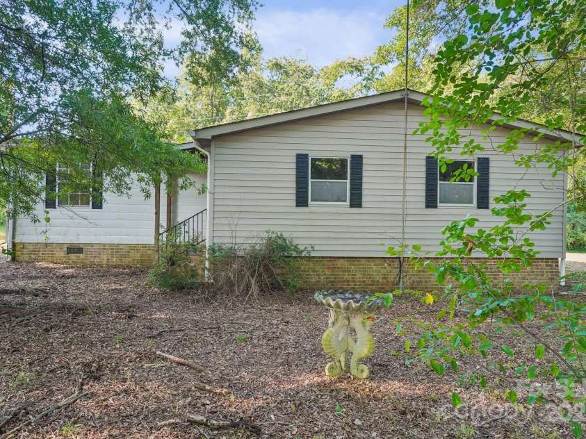 5091 Fairview Church Road, Lincolnton, NC 28092.  MLS# CAR4293040, YatesRealty ID 32909. 