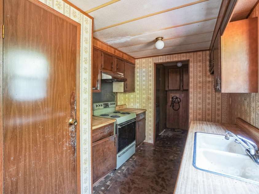 5091 Fairview Church Road, Lincolnton, NC 28092.  MLS# CAR4293040, YatesRealty ID 32909. 