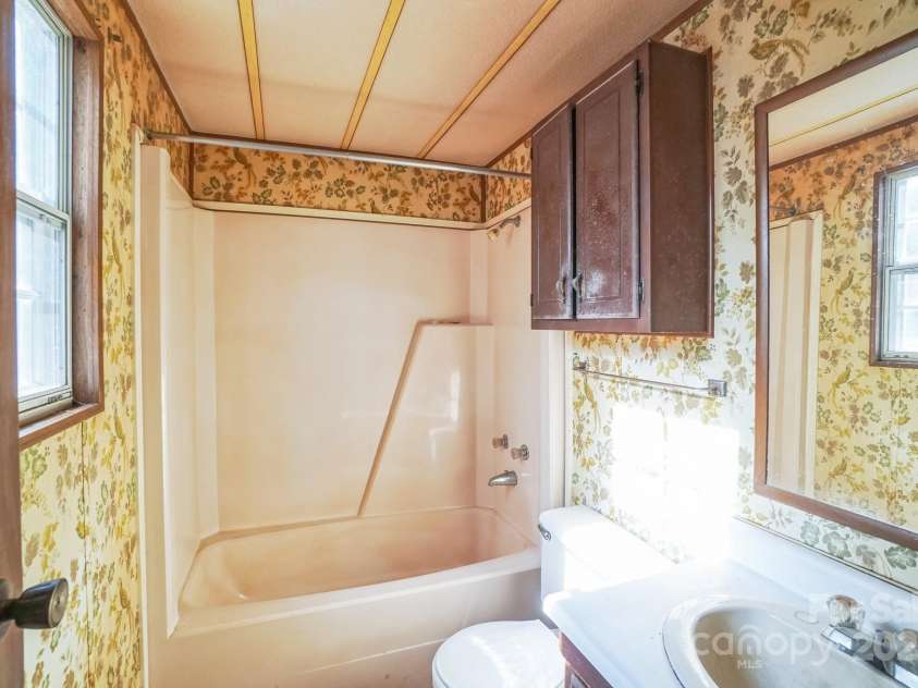 5091 Fairview Church Road, Lincolnton, NC 28092.  MLS# CAR4293040, YatesRealty ID 32909. 