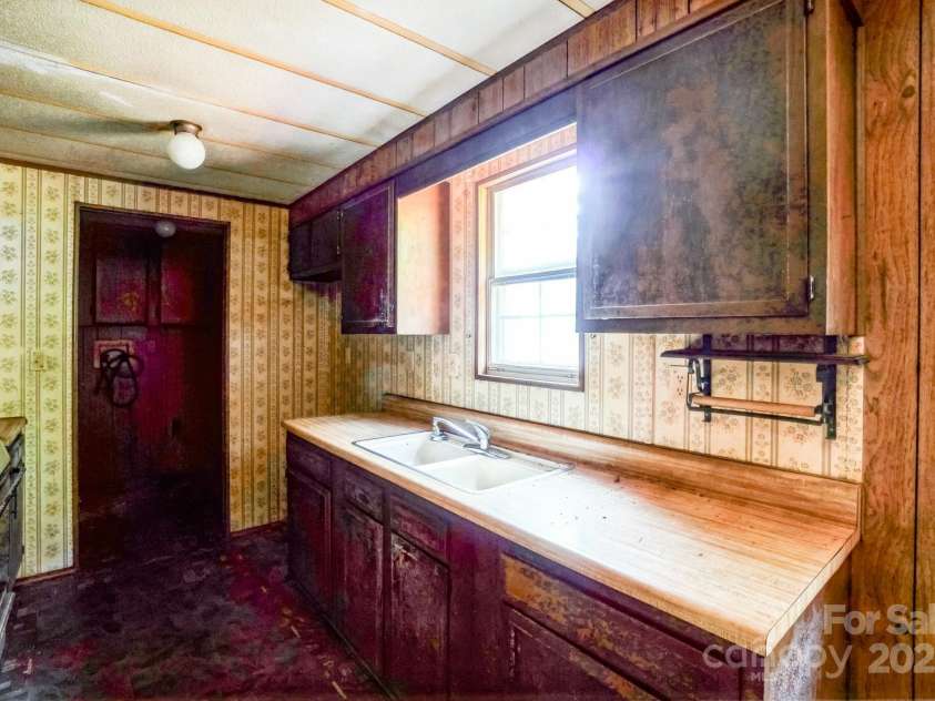 5091 Fairview Church Road, Lincolnton, NC 28092.  MLS# CAR4293040, YatesRealty ID 32909. 