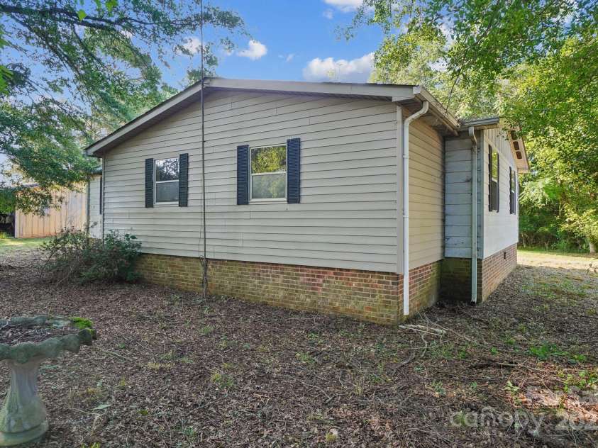 5091 Fairview Church Road, Lincolnton, NC 28092.  MLS# CAR4293040, YatesRealty ID 32909. 