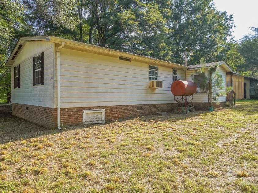 5091 Fairview Church Road, Lincolnton, NC 28092.  MLS# CAR4293040, YatesRealty ID 32909. 